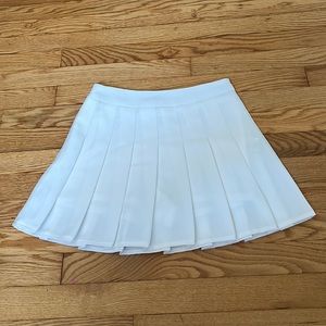 white tennis skirt - never worn